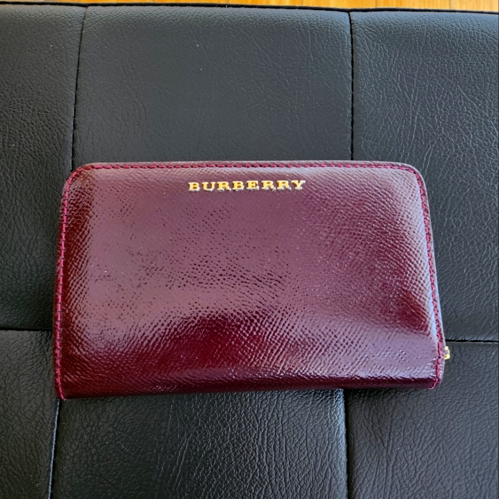 Burberry wallet burgundy